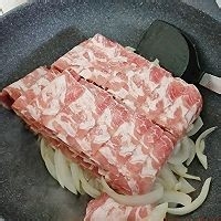 如何制作泡菜魔芋肥牛饭