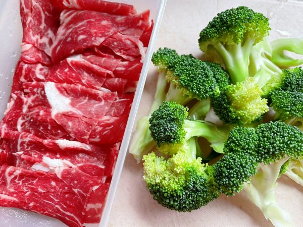 西兰花蚝油牛肉卷