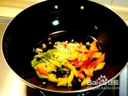 坚果炒什锦虾球