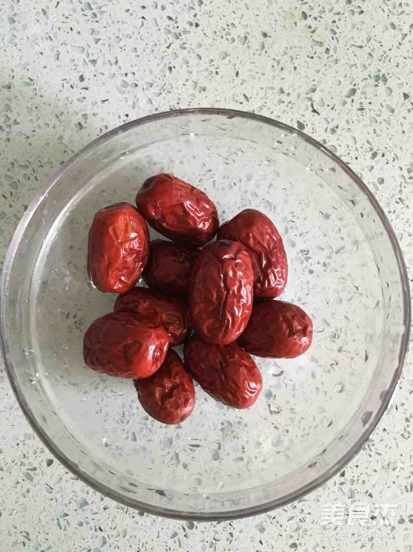 红枣银耳汤的做法