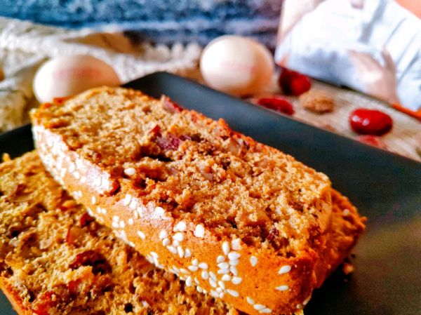 养生核桃红糖枣糕