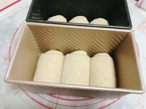 英式奶茶炼乳吐司