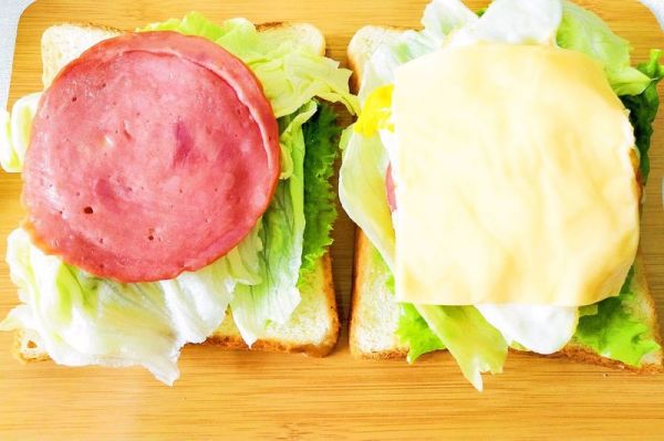 芝士火腿三明治