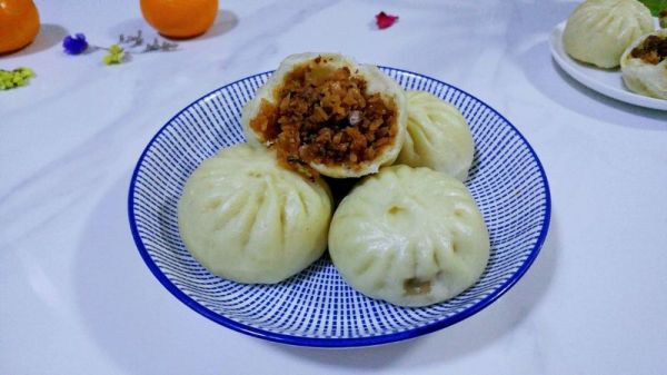 胭脂萝卜酱肉包