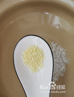 减脂酸汤荞麦面的做法