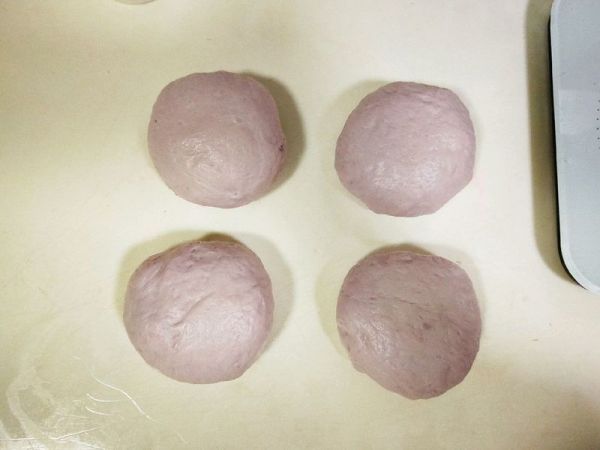 紫薯蜂蜜软欧包