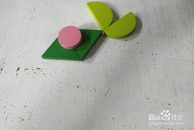 用智力拼板怎样拼一只羊驼?