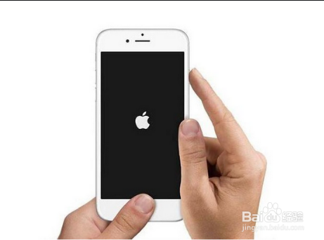 苹果11掉进水里几秒钟怎么办