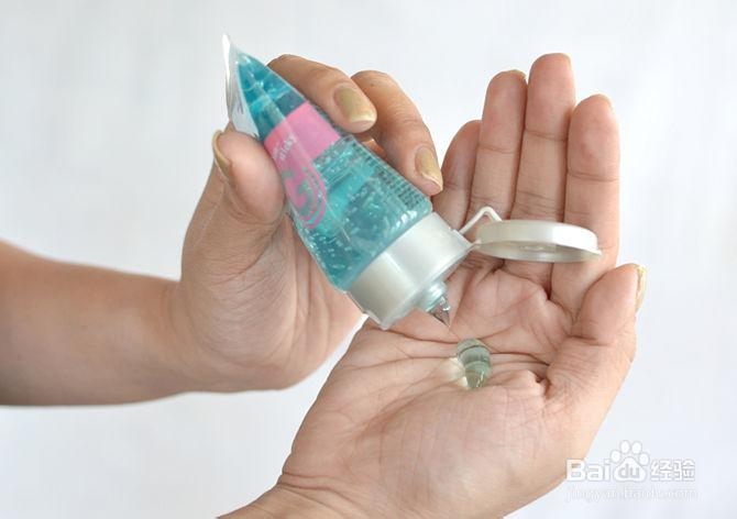 如何 不用直发板拉直头发