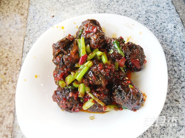 辣酱茄子球的做法