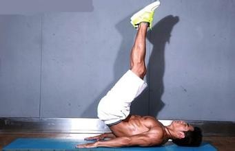 如何在家练腹肌