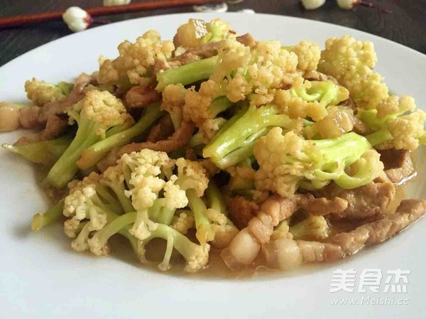 散花菜炒肉的做法