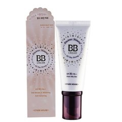 护肤霜 爽肤水 bb霜的使用先后顺序