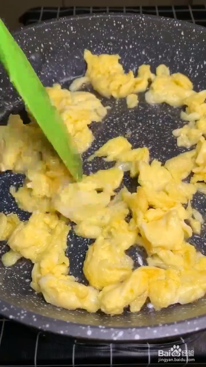 如何自制美味好吃的豆芽韭菜粉丝