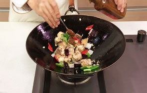 咖喱鸡块的营养做法