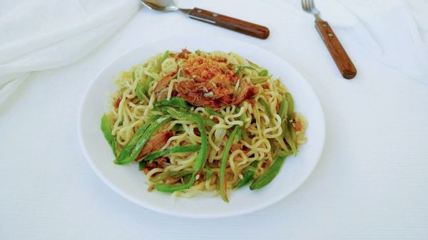 芹椒牛肉葱炒面