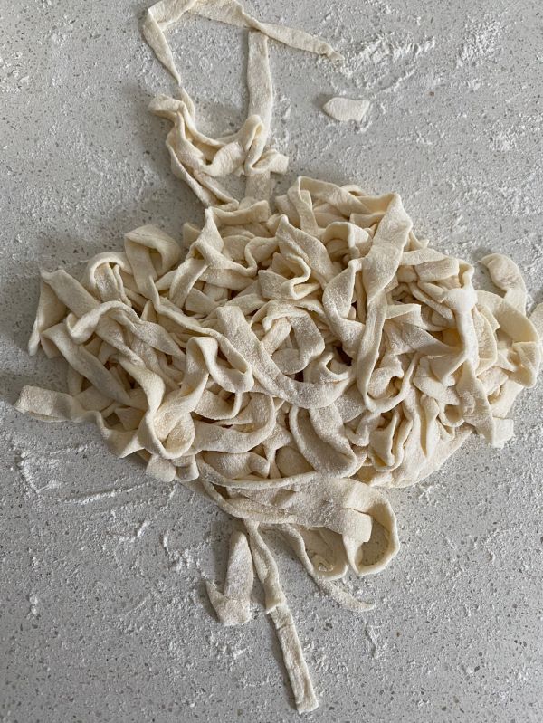 试试这碗番茄浓汤手擀面