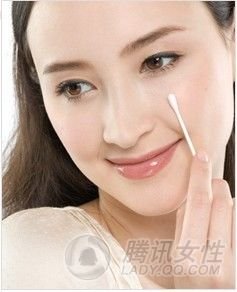 怎样快速补底妆