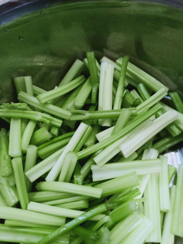 低脂牛肉炒芹菜