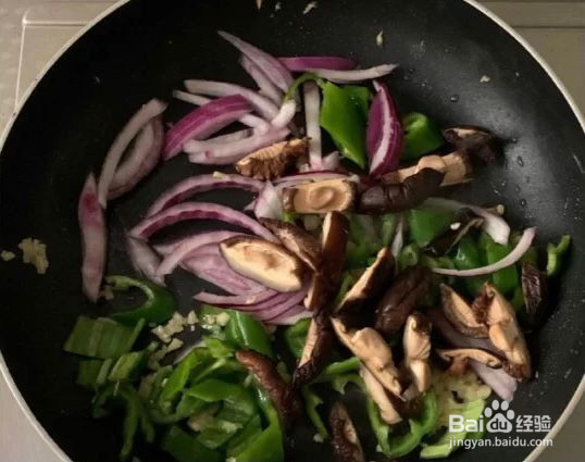 香菇炒鸡蛋的做法