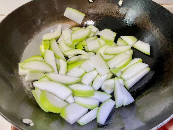 葫芦炒榨菜肉丝