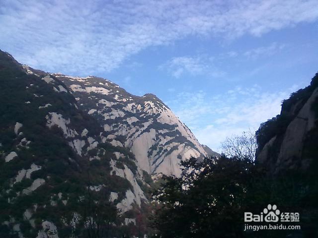 千古华山山下路,莲峰映日出