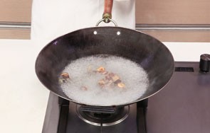 合欢山药炖鲫鱼 怎么做又好吃又健康