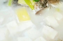 鲫鱼豆腐汤的做法