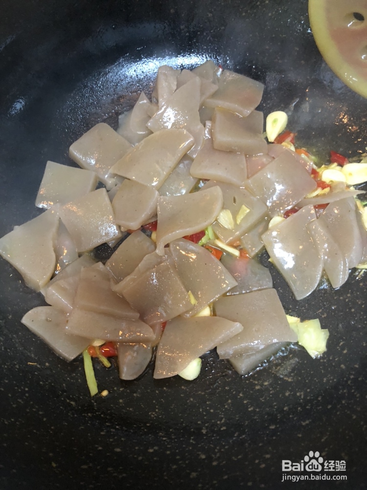 宝宝也爱吃的泡椒炒魔芋