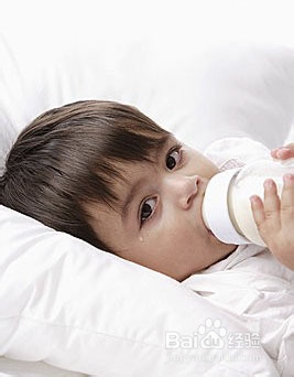 满月宝宝所需的饮食营养