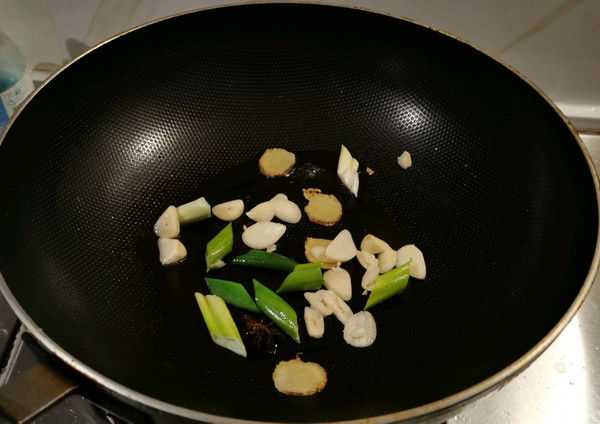 三文鱼头豆腐煲