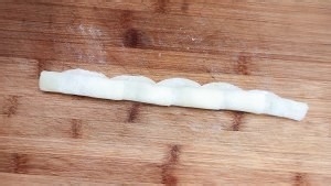 饺子皮做葱花小饼
