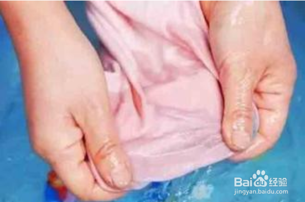 bb霜弄到衣服上怎么办