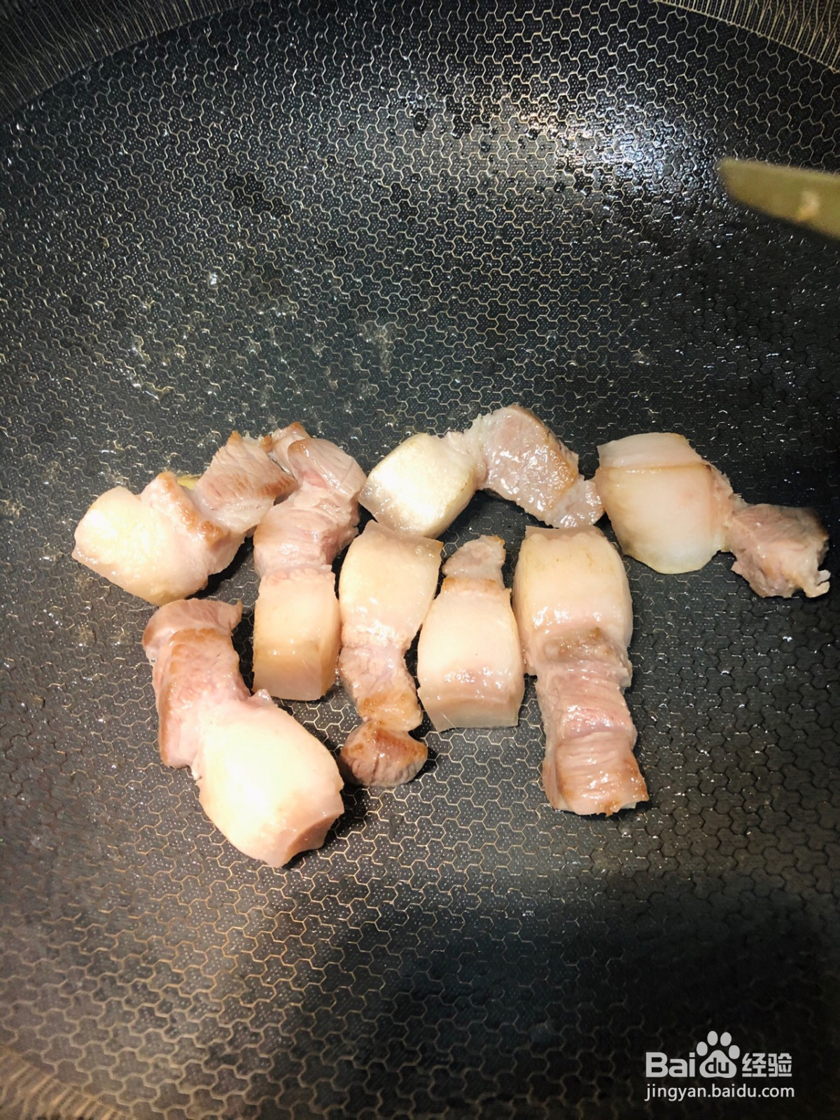 鹌鹑蛋烧栗子红烧肉的做法