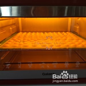 入口即化的蛋黄溶豆