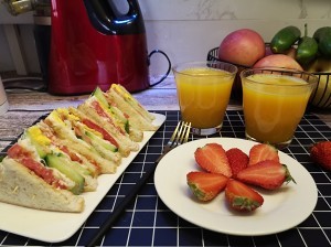 鸡蛋火腿三明治