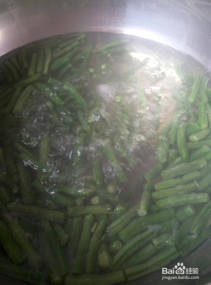 凉拌豆角的制作