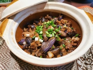 养生食补肉末茄子煲的做法