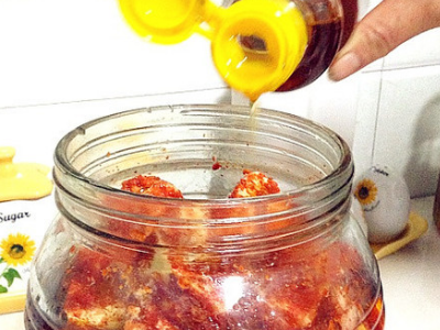 豆腐乳制作时发黄变粘稠正常吗