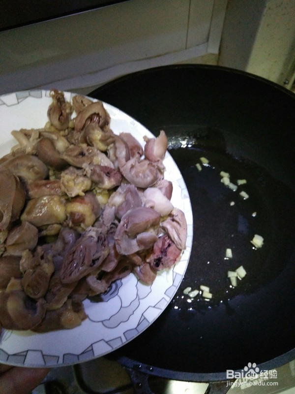 如何制作尖椒炒鸡心