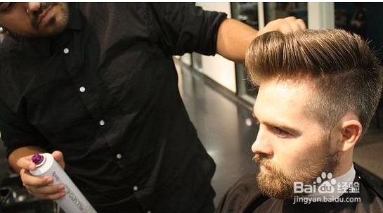 侧分线上吹蓬松感发型