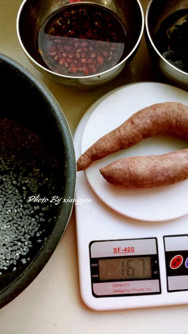 菰米紫薯红豆甜粥