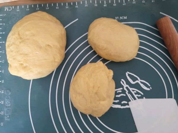 牛奶蛋黄手撕吐司