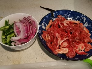洋葱辣椒炒牛肉做法的简介