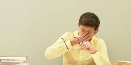 困了如何强行保持清醒 让大脑保持清醒的方法