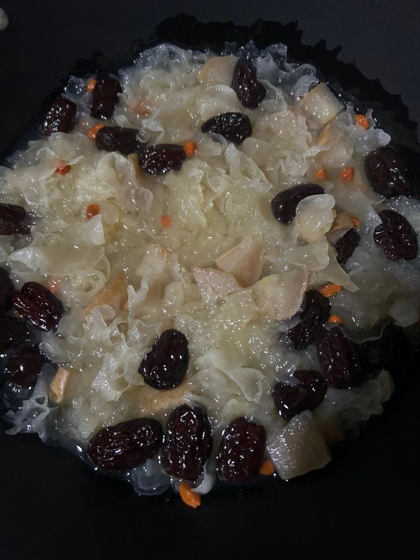 冰糖雪梨银耳羹