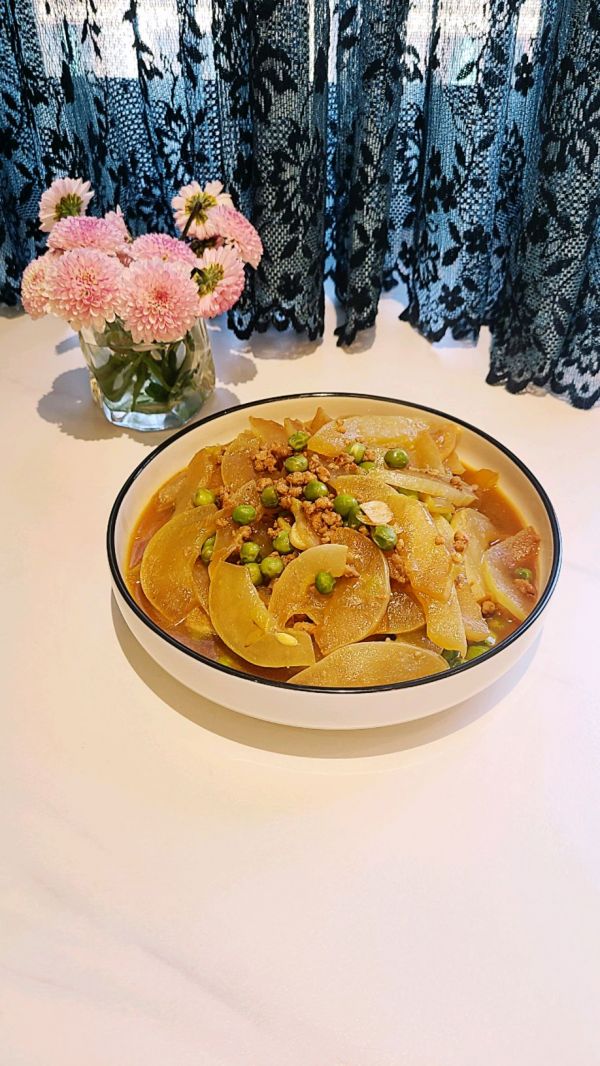 肉沫老黄瓜烧豌豆