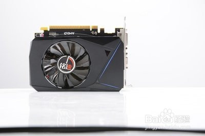 win10电脑显示器屏幕闪烁跳动怎么办