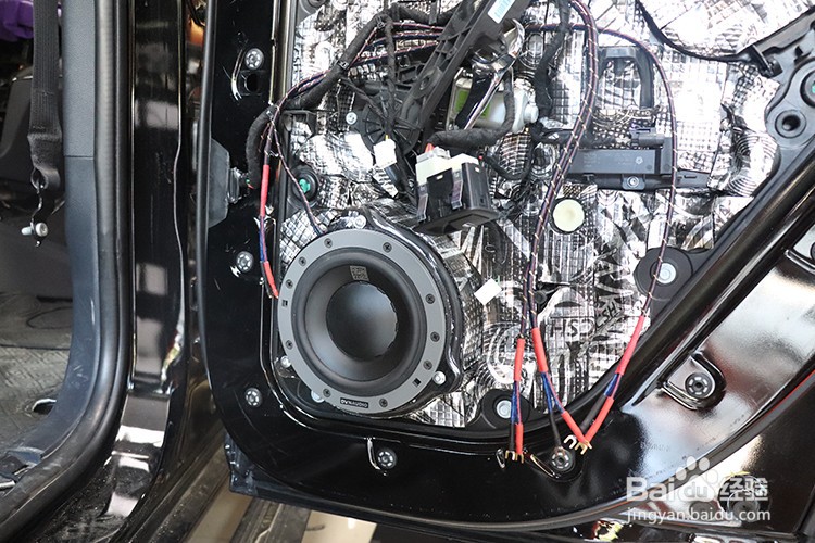 乌市慧声吉普大切诺基汽车音响隔音改装丹拿
