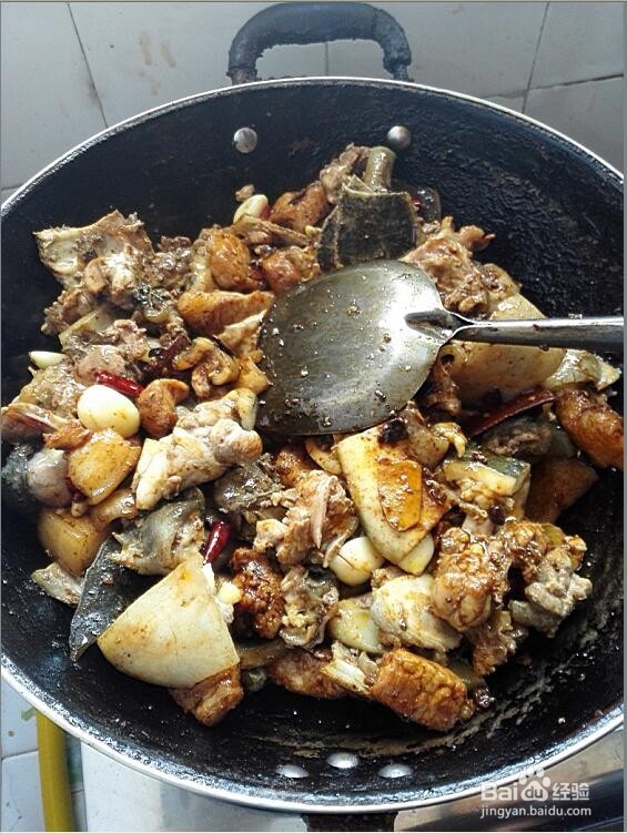 怎样制作五花肉烧甲鱼